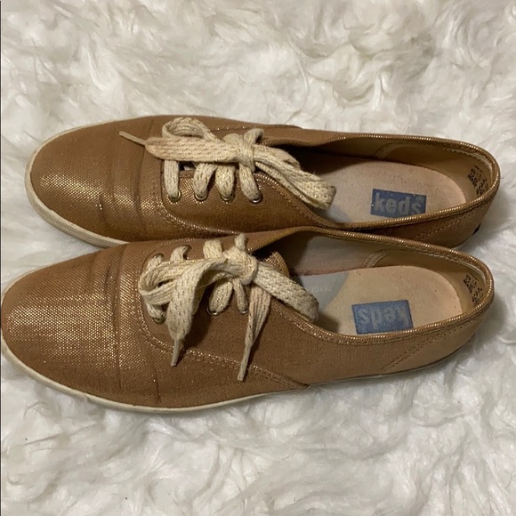 Metallic Gold Keds in 6.5 - Picture 2 of 6
